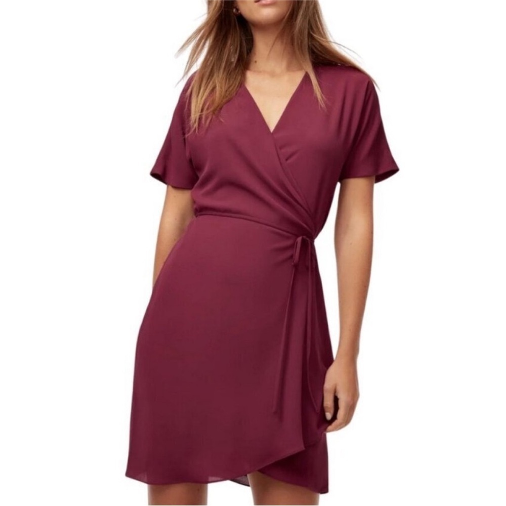 Aritzia Babaton Wallace Red Maroon Short Sleeve Wrap Dress Size XS B37